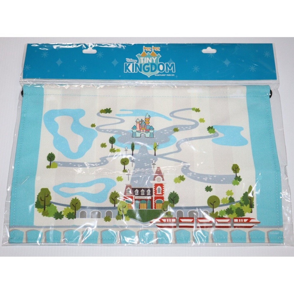 Disney Tiny Kingdom Disneyland Park Edition Pin Trading Map Banner with Pin NEW